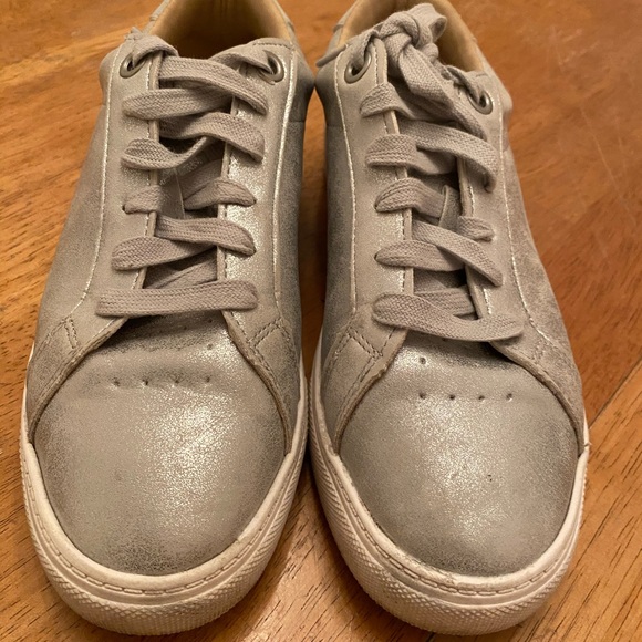 Time & Tru memory foam sneakers nice like nee sz 7 - Picture 1 of 12